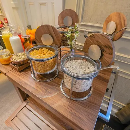 Belvedere Hotel, Centre Hotel 3*