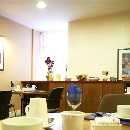 Hotel Rathmines Capital 2*