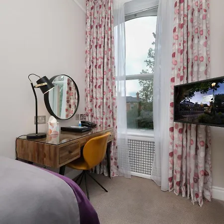 Roxford 3* Dublin