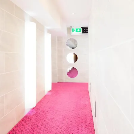 Hampton Hotel