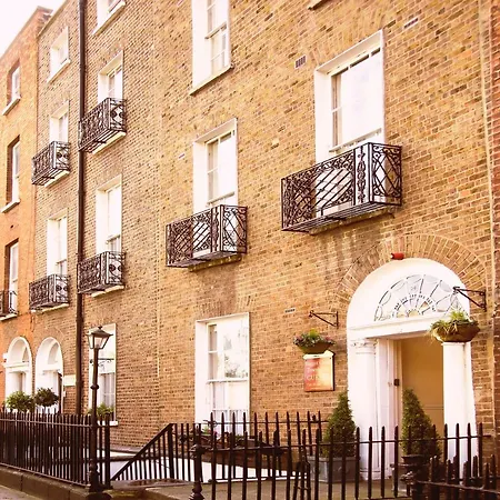 Baggot Court Townhouse מלון דבלין