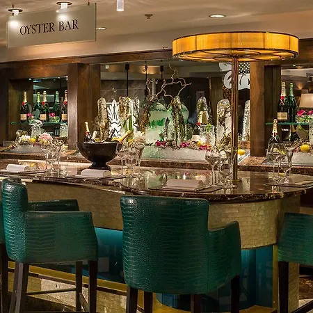 Отель The Shelbourne, Autograph Collection 5*