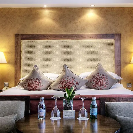 Brooks Hotel