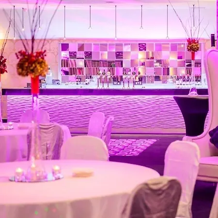 Hampton Hotel
