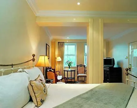 Hotel Merrion Hall Trans