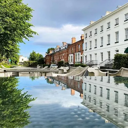 Hotel Hampton 4*
