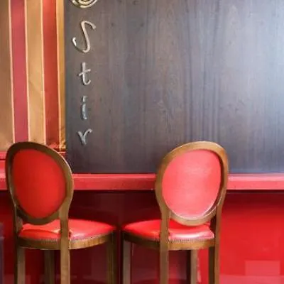 فندق مالدرون بارنيل سكوير 4*