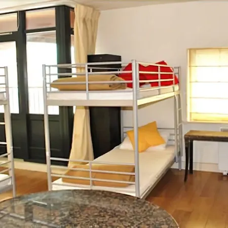 My Place מלון