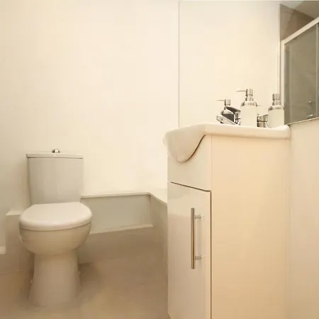 Most Central Location, Sleeps 12 *