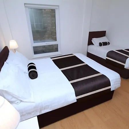 Most Central Location, Sleeps 12 Dublin