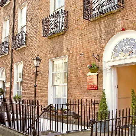 Baggot Court Townhouse