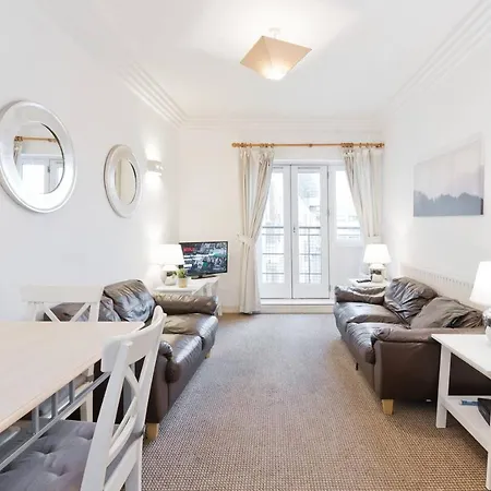 Immaculate 1-bed In 1 * Dublin