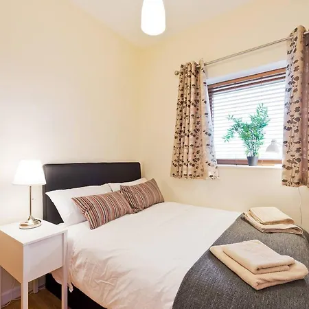 Stunning 3-bed In 1 Appartement