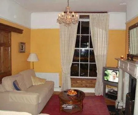 Frühstückspension Huband House 2*