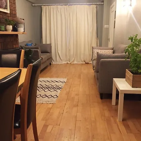 Сasa de vacaciones 3 Bedroom Family In Residential Area Near Centre Dublín