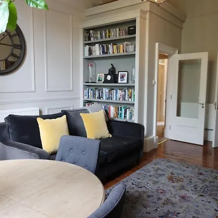 Apartment Luxurious Newly Renovated