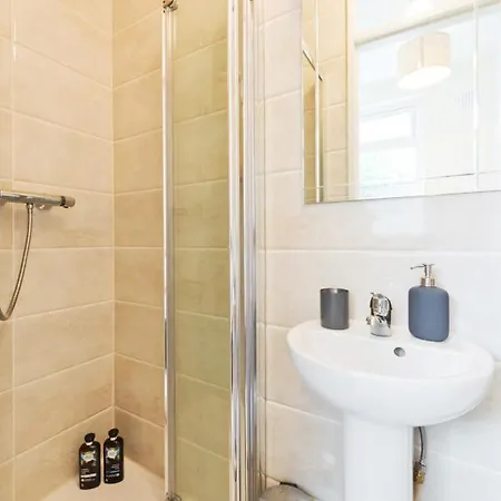 Charming Riverside - Minutes From Apartamento