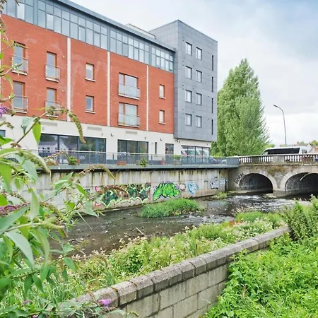 Apartamento Charming Riverside - Minutes From Dublín
