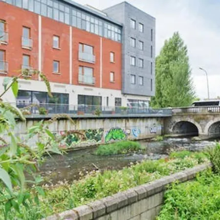 Apartamento Charming Riverside - Minutes From Dublín