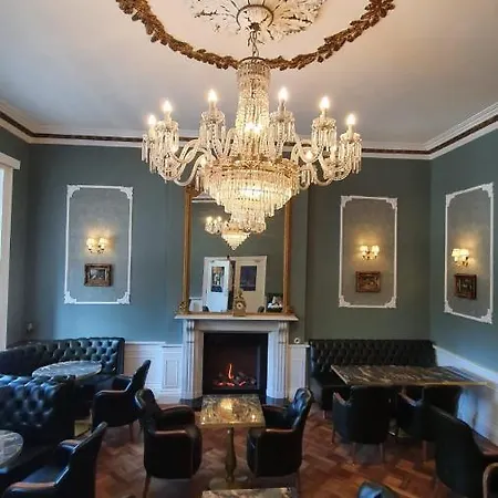 St George By Nina Hotel 3*