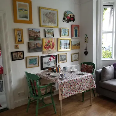 Frühstückspension Acara House 3*