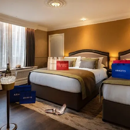 Cassidys Hotel 4*