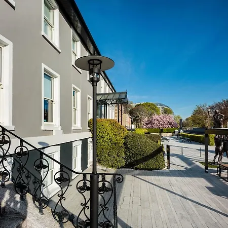 Sandymount 4*