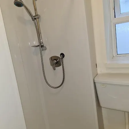 One Bedroom Apartment *