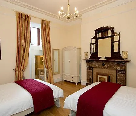 Glencourt Apartment *