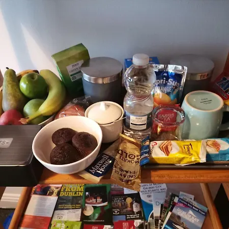 Privatunterkunft Bright And Cozy Room With Double Bed, Private Bathroom Not Ensuite, Breakfast To Go Dublin