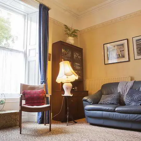 Lynden Hotel 2*