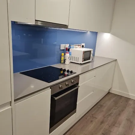 Apartment Ensuite For Ireland Students Only, - Sk Dublin