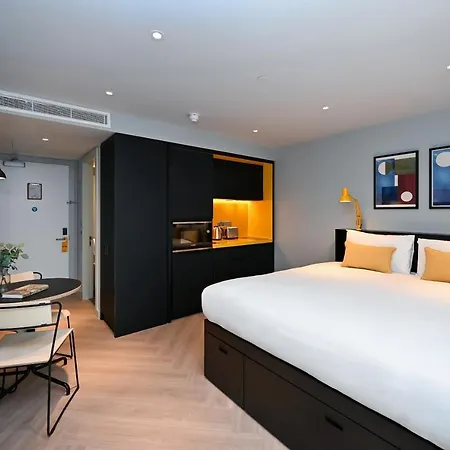 Staycity Street 4*