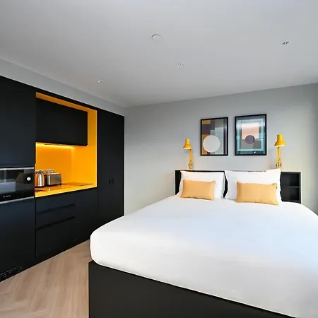 Staycity Street Aparthotel 4*