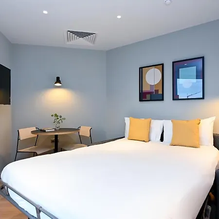 Staycity Street Aparthotel