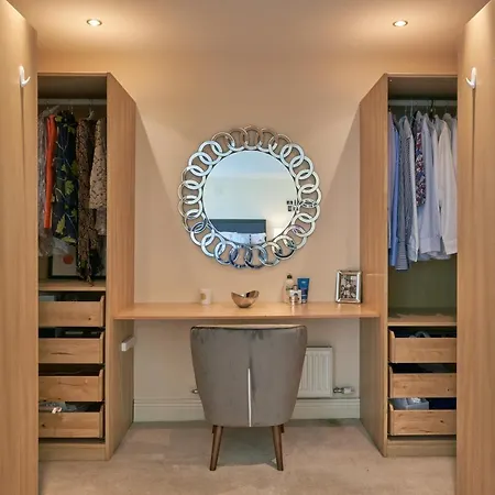 'home From Home', Luxury, Private Secure House Holiday home