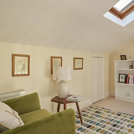 'home From Home', Luxury, Private Secure House Holiday home *