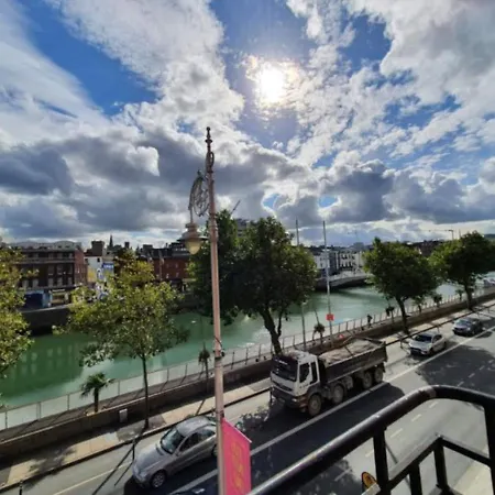 Lovely And Bright 1-bedroom In 1 Appartamento *