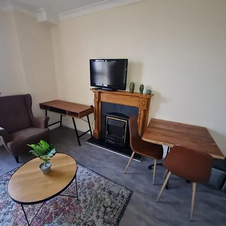 Lovely And Bright 1-bedroom In 1