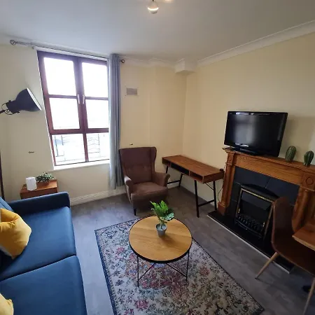 Lovely And Bright 1-bedroom In 1 Appartamento *