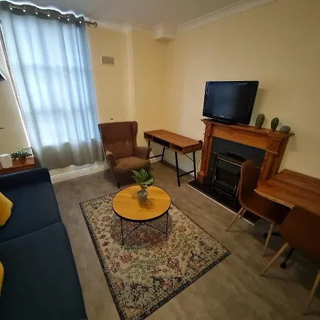 Lovely And Bright 1-bedroom In 1 Appartamento