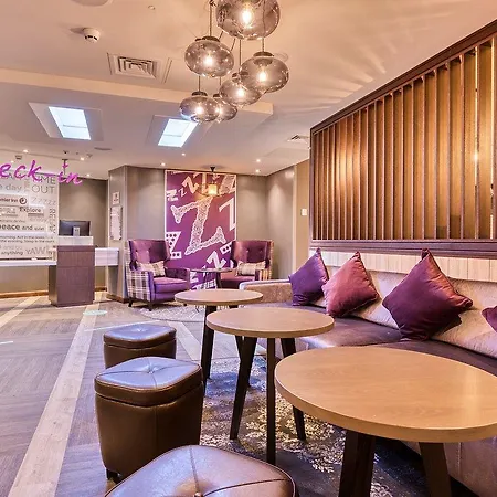 מלון Premier Centre 3*