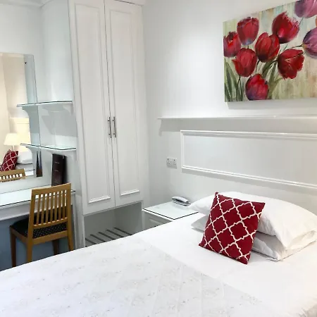 Dergvale Hotel 2*