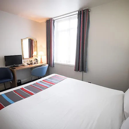 Travelodge City Rathmines Hotel 3*