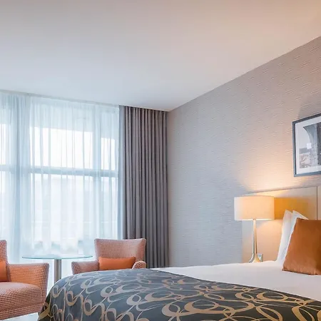 Ξενοδοχείο Clayton Cardiff Lane 4*