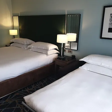 מלון Hilton Kilmainham