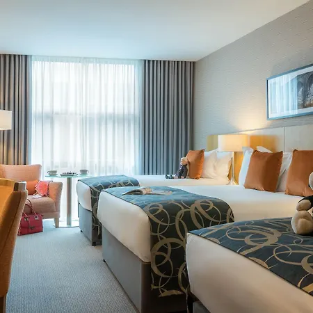 Clayton Hotel