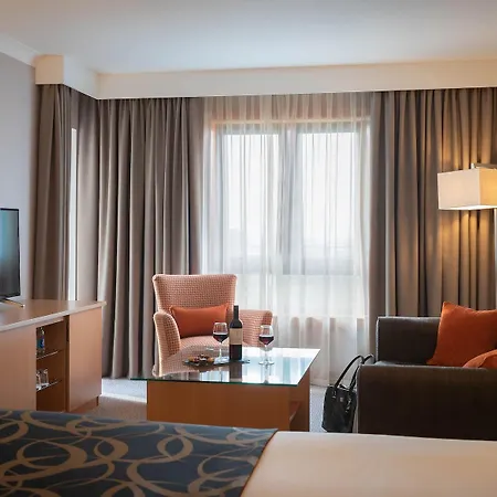 Clayton Hotel 4*