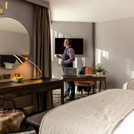 Hotel Skylon 4*