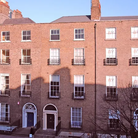 מלון Baggot Court Townhouse דבלין